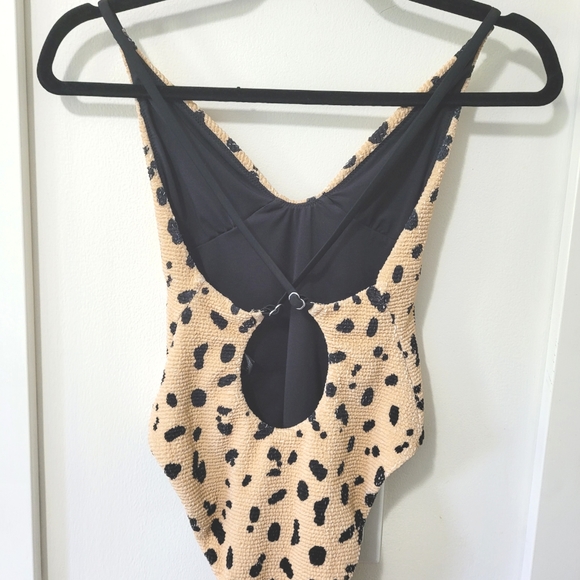 BNWT Bodysuit Swimsuit - Picture 4 of 7